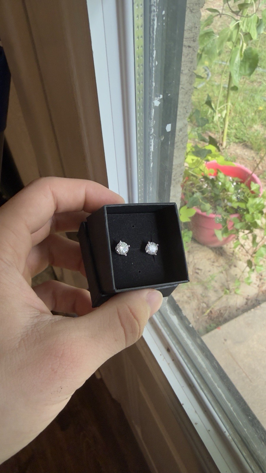 1.0 CT GRA Certified Moissanite Earrings 💎
