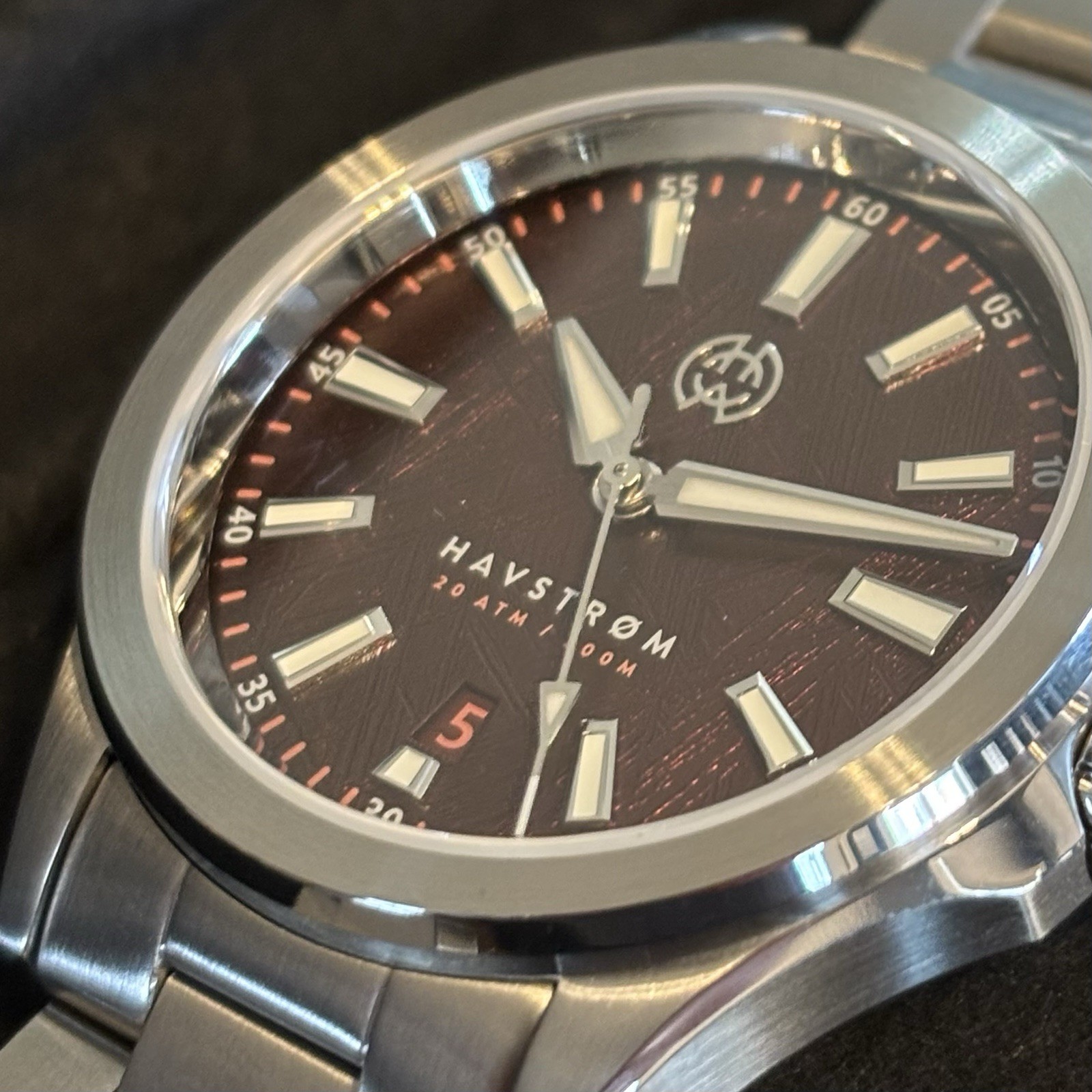 Henry Archer Havstrom Spectral Red, Meteorite, Automatic, 40mm, 200m, Limited