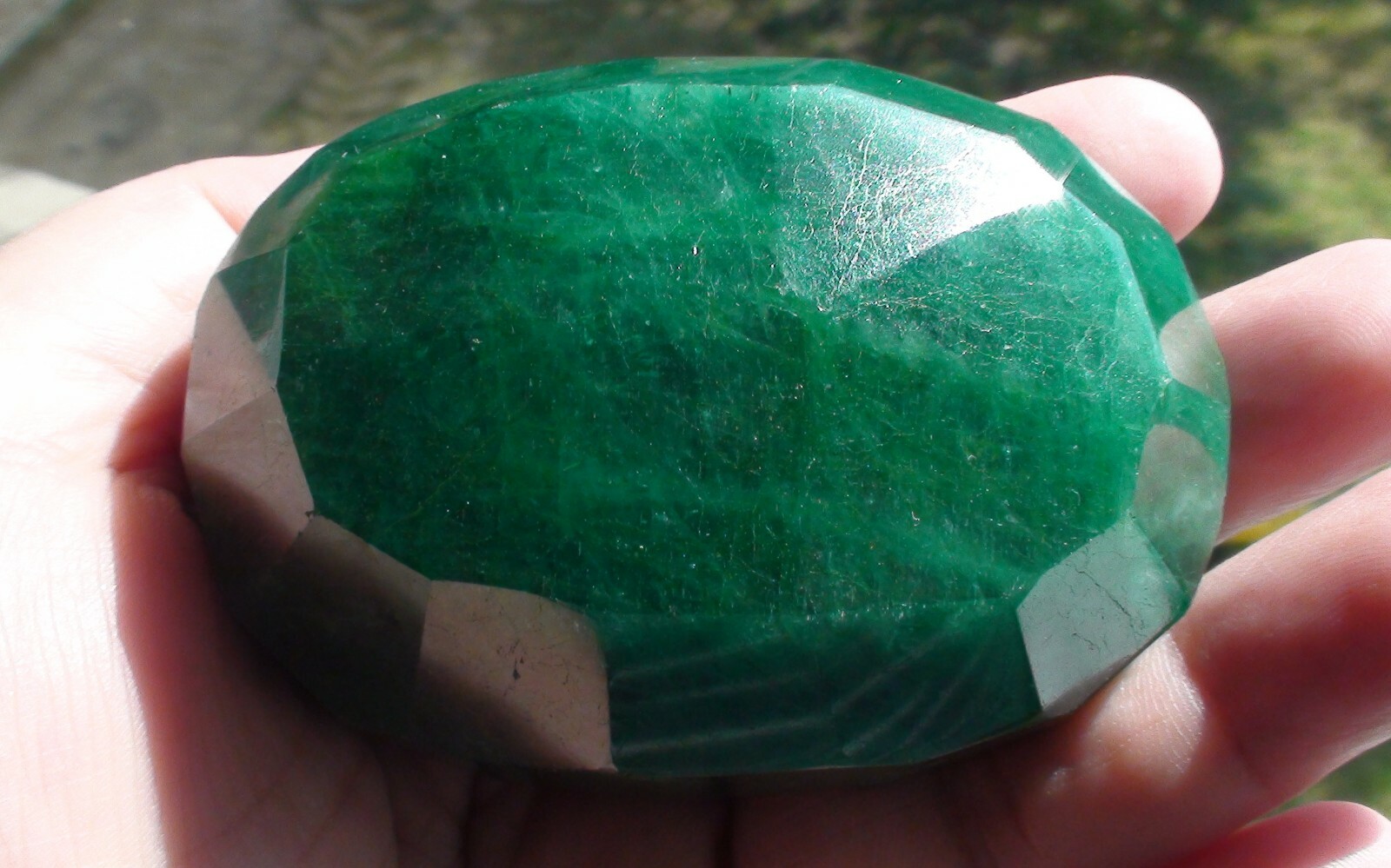 BIG! 1340.0 carat RARE! 100% NATURAL EARTH MINED EMERALD OVAL FACETED CUT