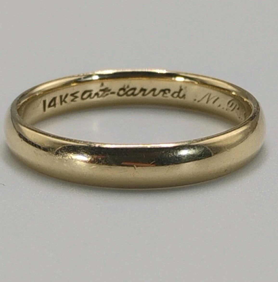 VTG 14K YELLOW GOLD ART CARVED MENS 5.8 MM WEDDING BAND RING 2.5 GRAMS SIZE 7