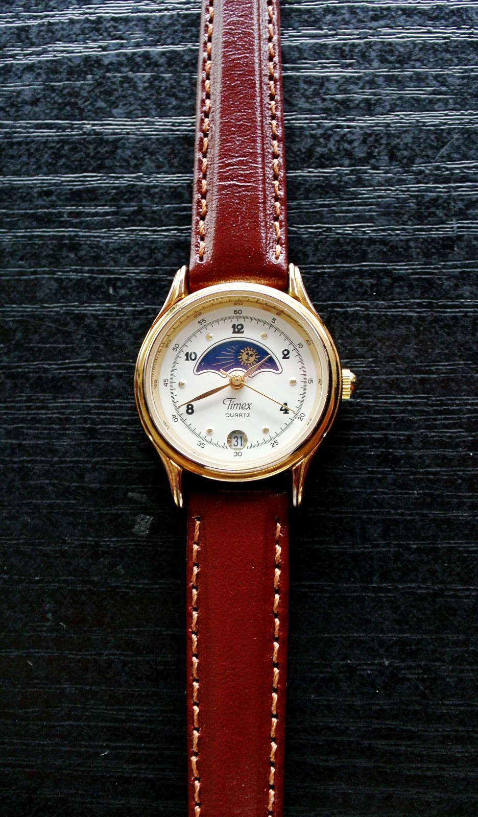 VINTAGE TIMEX DATE ELEGANT MOON PHASE QUARTZ WOMEN’S GOLDEN BROWN LEATHER WATCH