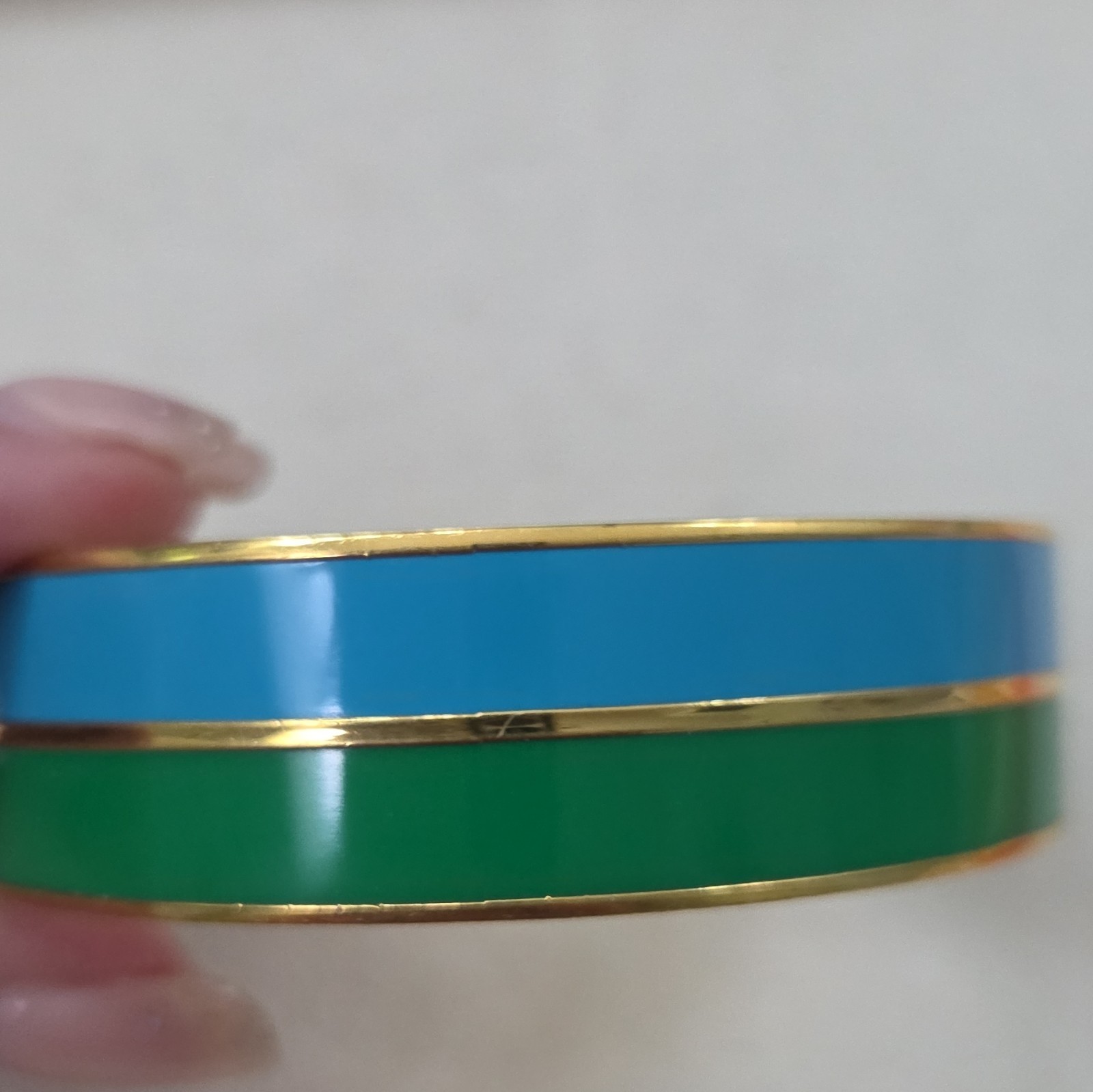 Kate Spade New York Signed Engraved Enamel Bangle Bracelet Set of 2 Gold Tone
