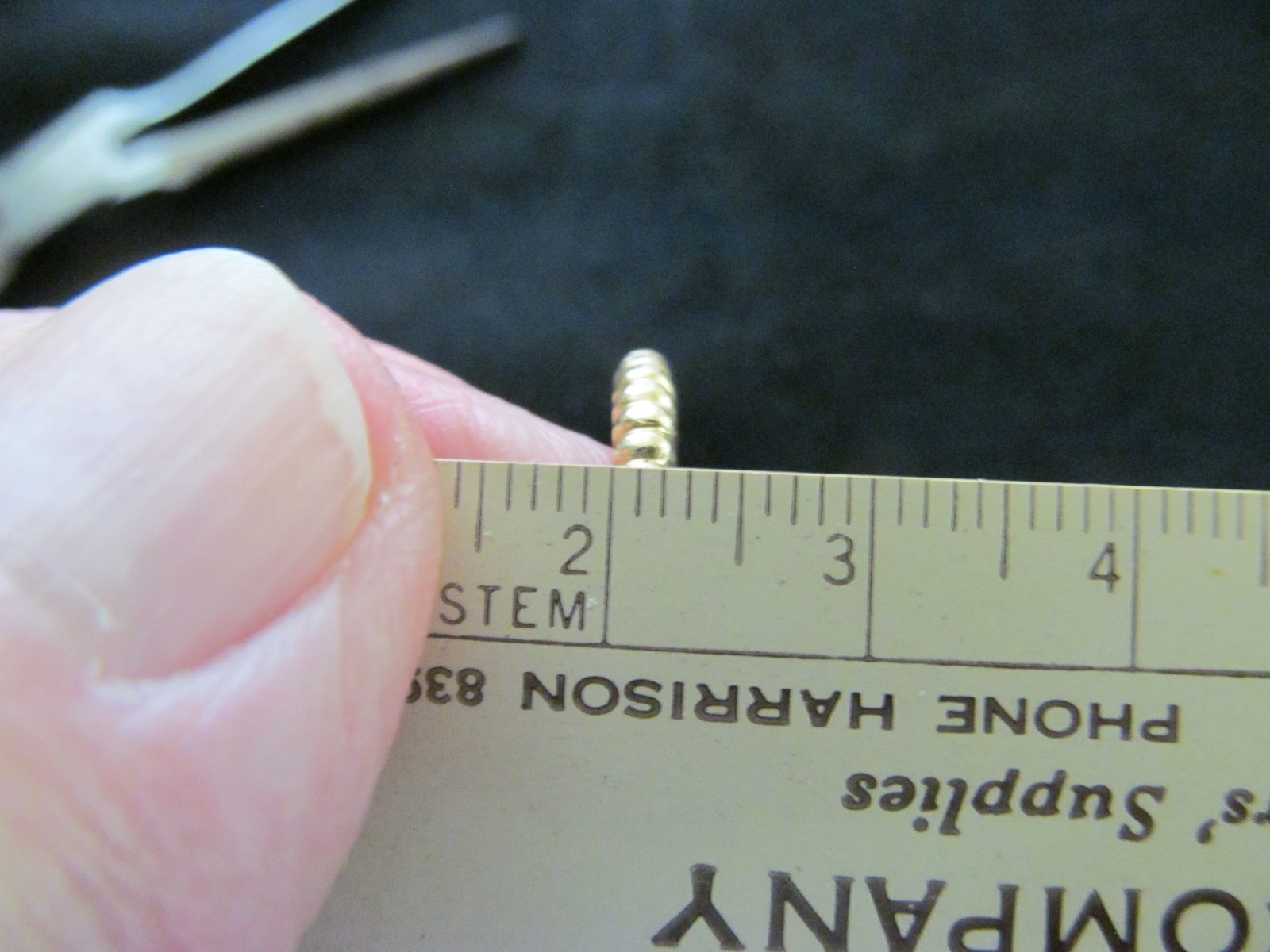 EHJ Beautiful 14k Yellow Gold Ribbed Band Ring Size 7 3/4 Weighs 2 grams