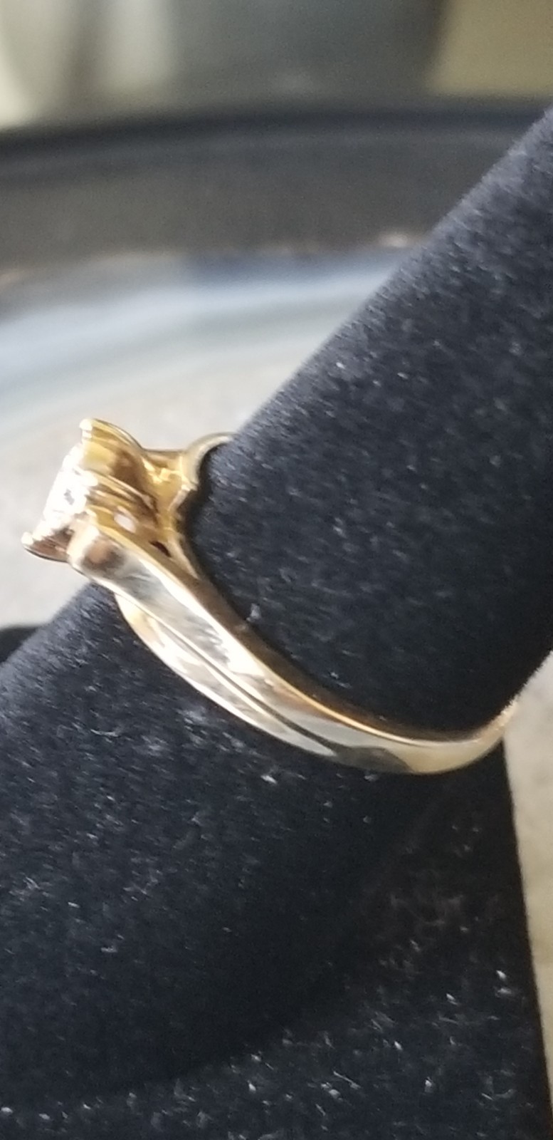 10K Solid Yellow Gold Diamond Heart Ring Size 7 1.95g
