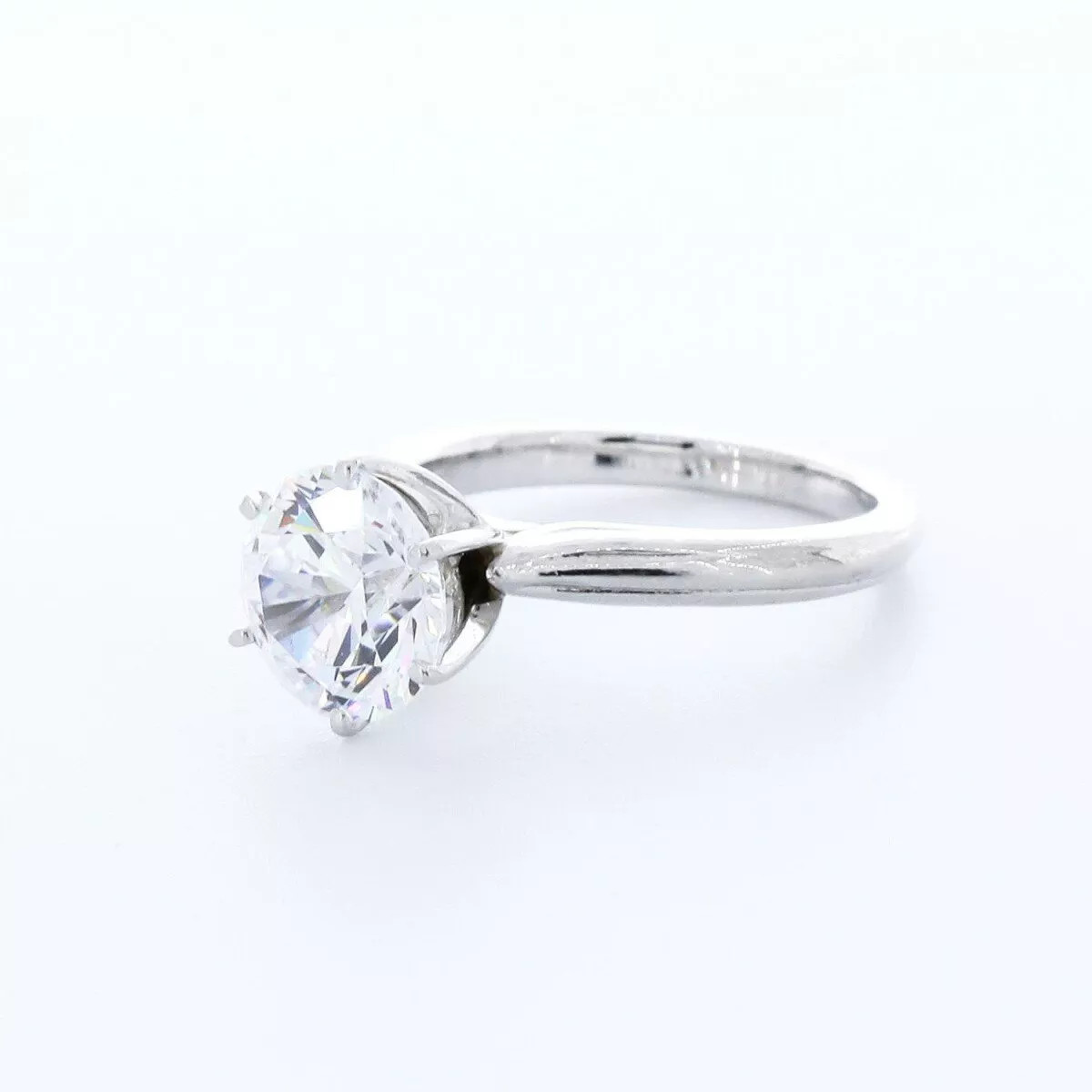 Solitaire Engagement Ring 18K Gold Classic 2.85 CT Round Lab-Grown Diamond G VS2