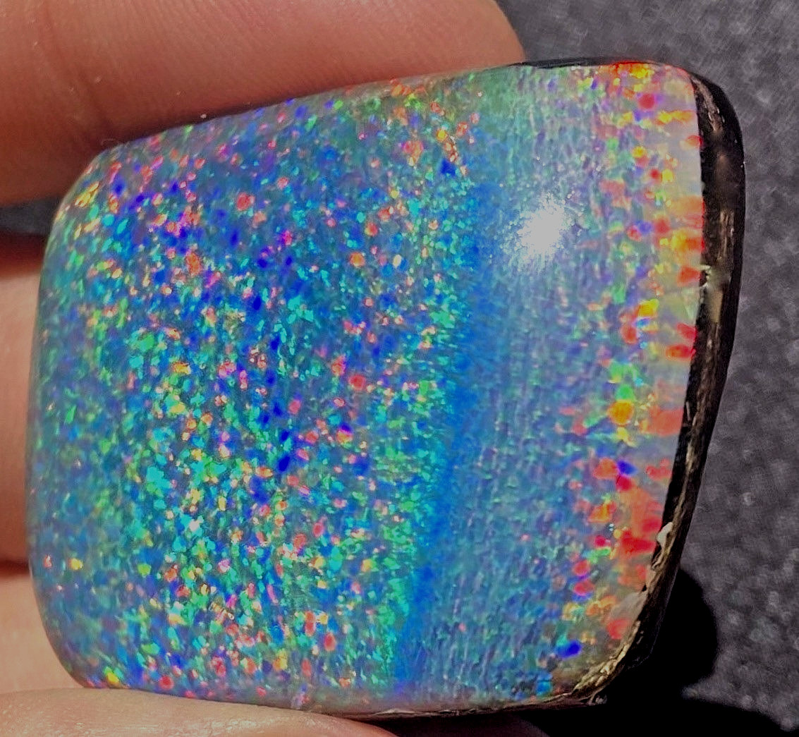 OPAL TRIPLET AMAZING LARGE CABOCHON BRIGHT COLOR PLAY 110 CARATS or 22 GRAMS