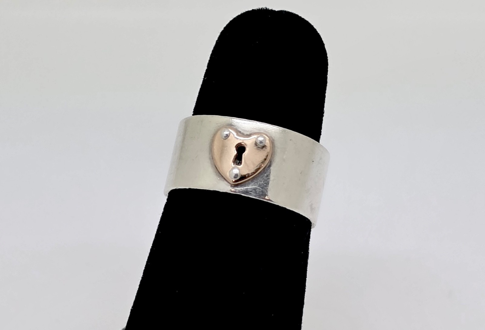 TIFFANY STERLING SILVER & 18K GOLD KEYHOLE KEY TO MY HEART 10MM BAND/RING,6.25