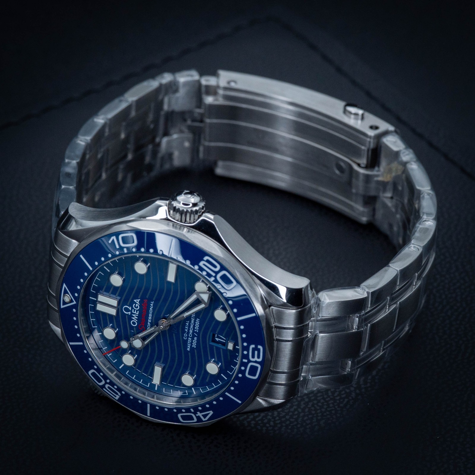 OMEGA Seamaster Diver 300M 210.30.42.20.03.001 BLUE WAVE