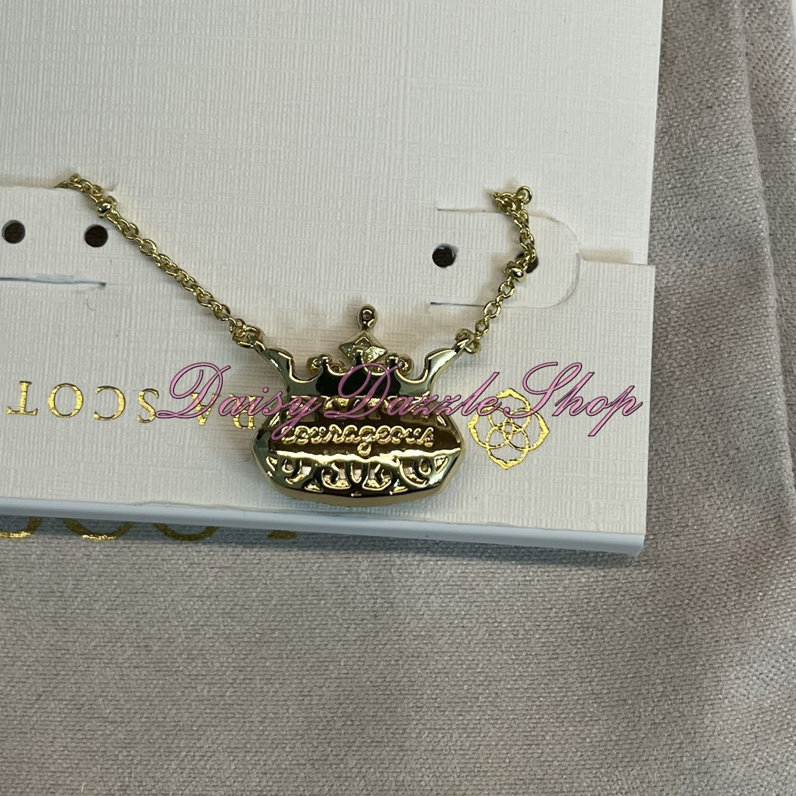 ✨Kendra Scott Disney Elisa Princess Short Gold Pendant in Ivory Mother-of-Pearl✨