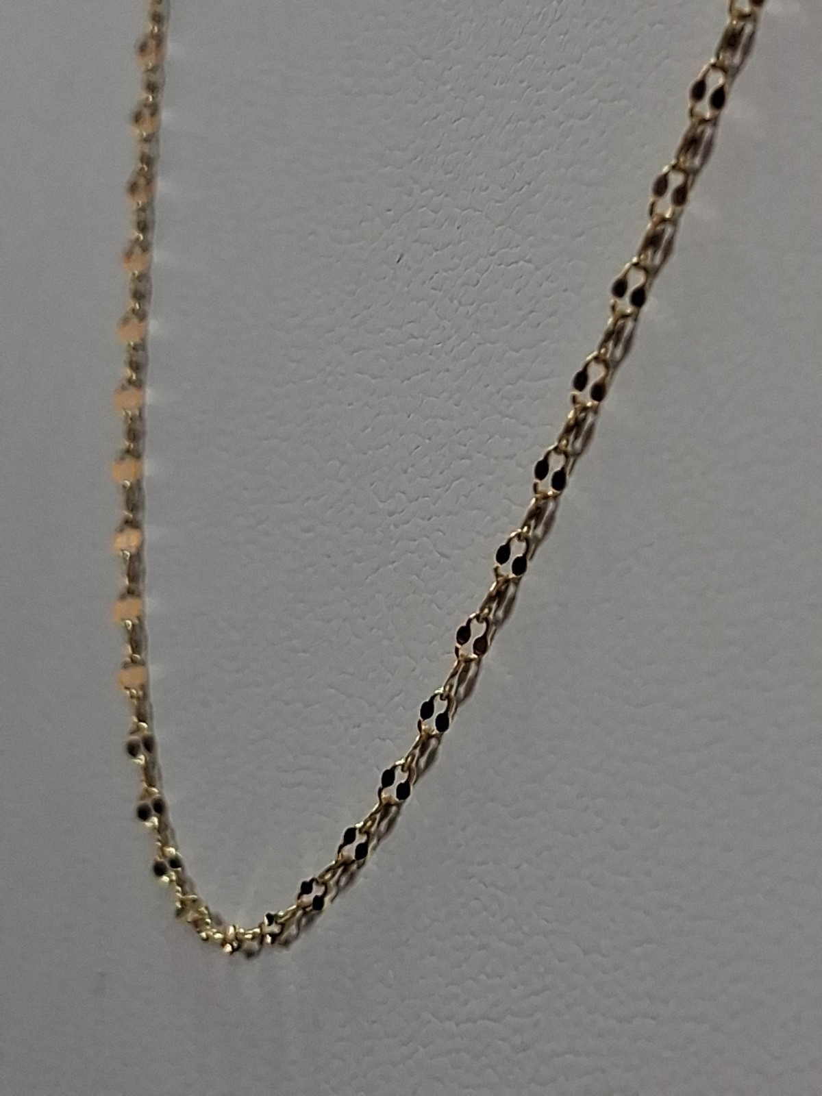 10k Solid Yellow Gold Mirror link chain 16-inches 1.5mm