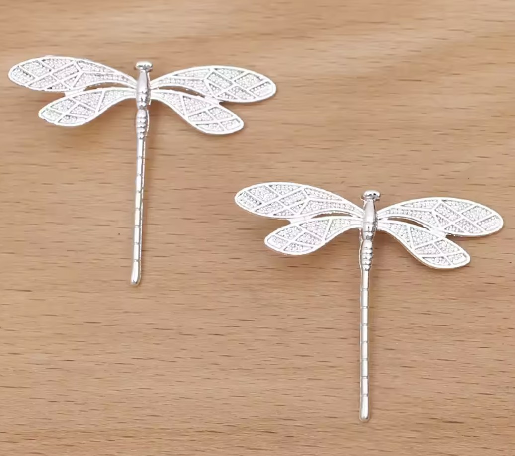Silver Plated Zinc Alloy Dragonfly pendant no chain 36×43 mm