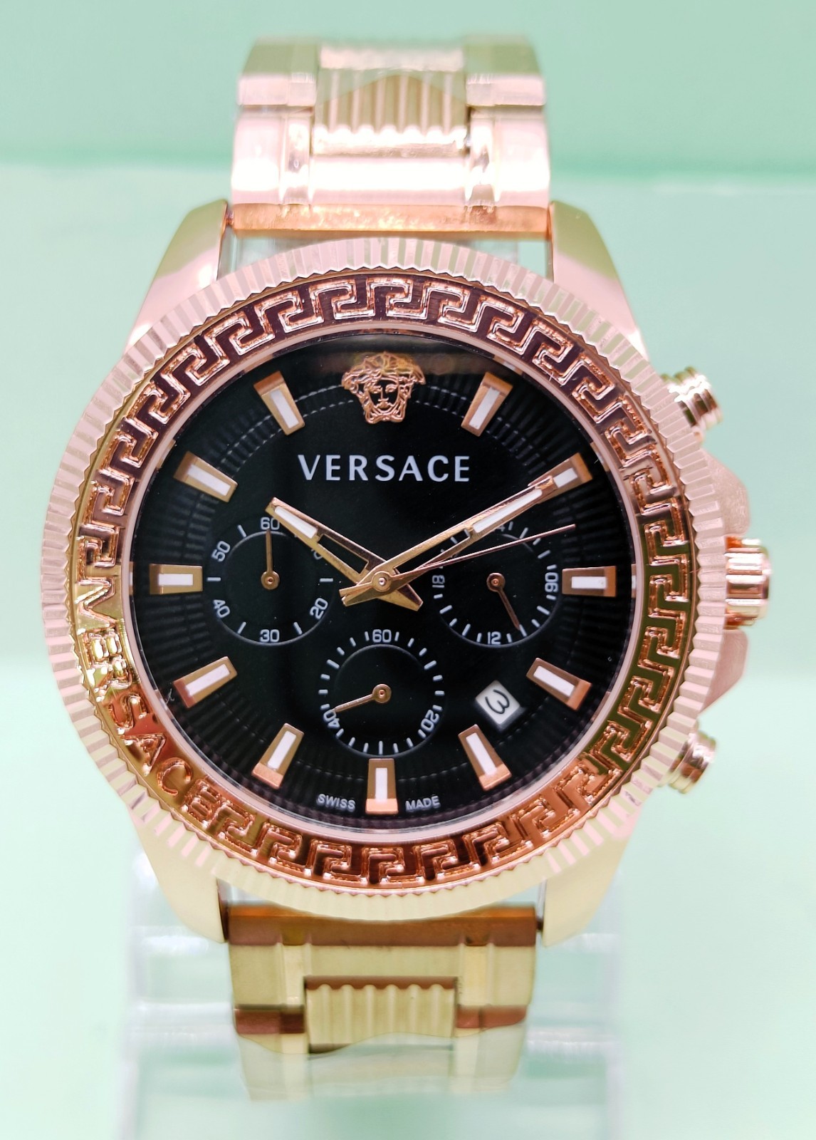Amazing Versace Date Indicator Chronograph Analog Quartz Men’s Wrist Watch