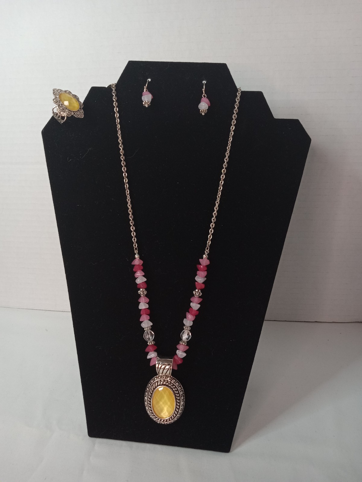 3 piece vintage set , Necklace, Earring & ring Set. 16″ +