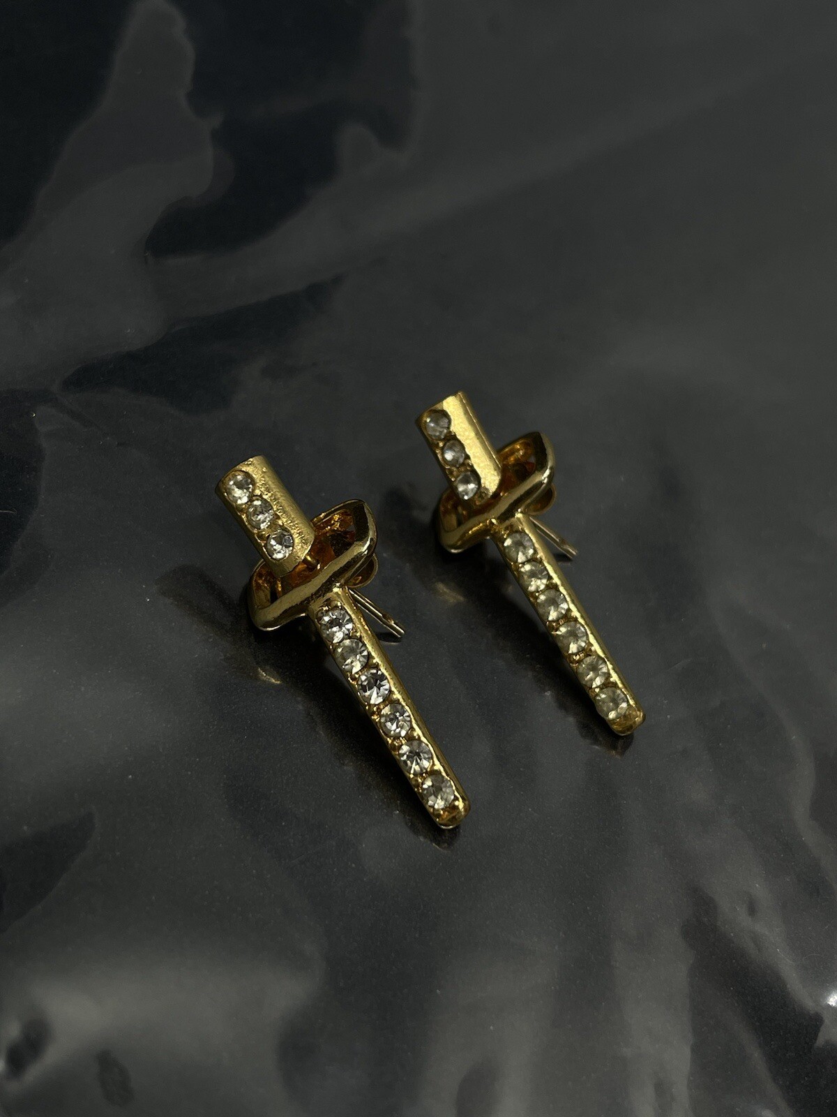 Vintage JJ 1983 Post Earrings Gold Tone Bar Lucite Crystals 1” Signed Stunning✨