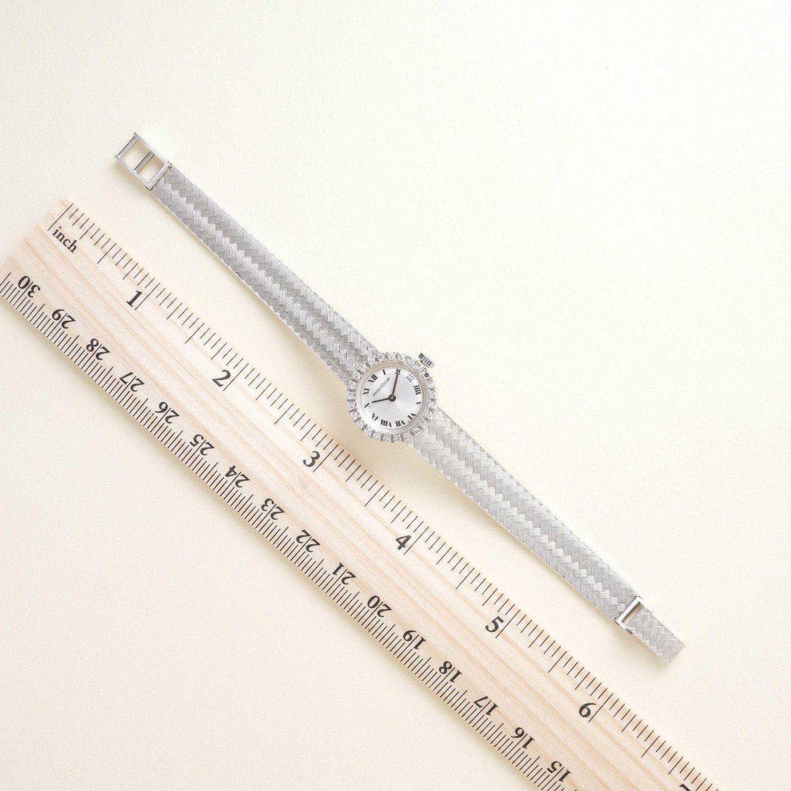 Vintage Jaeger Le Coultre 18K White Gold Diamond Bezel Circle Dial Ladies Watch