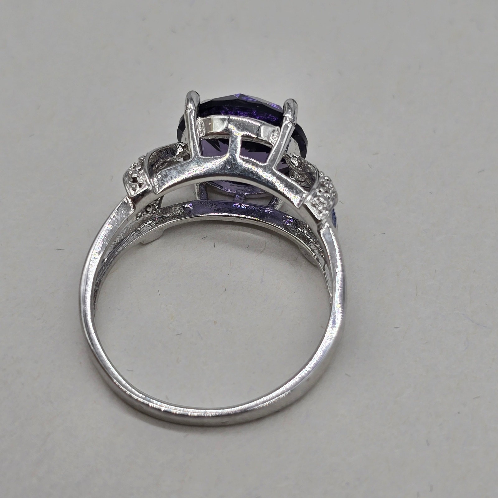 925 Sterling Silver Purple Stone Pave Rhinestone Cocktail Ring Size 10 Gift