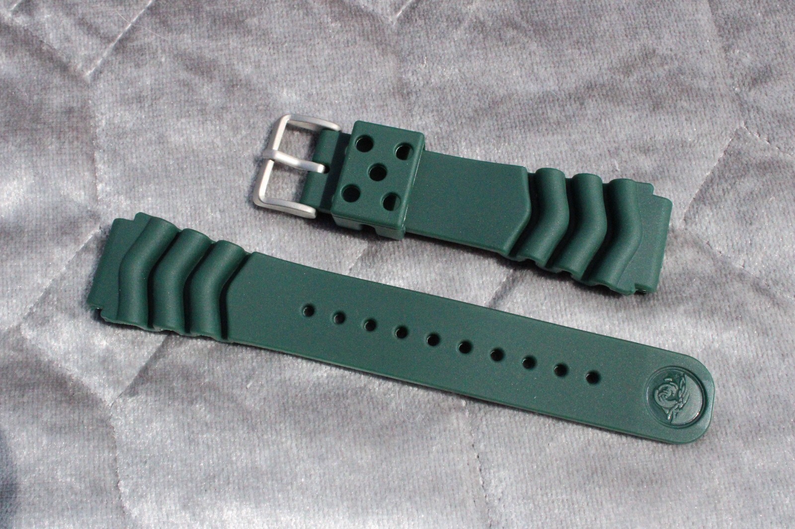 Genuine Seiko Z22 Watch Band Diver SKX171SKX173 18-22mm Black Rubber Curved Vent