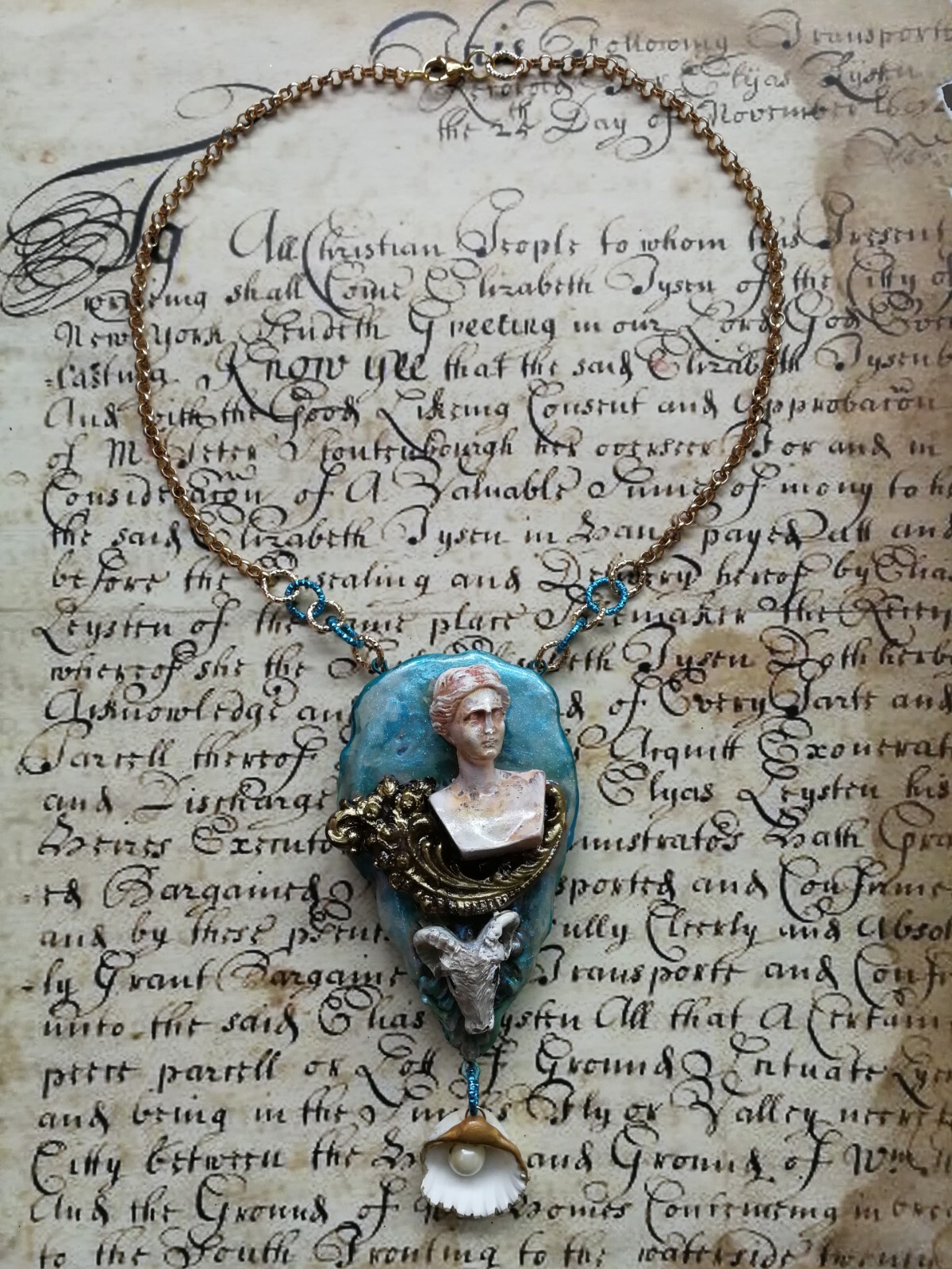 Luxury Jewelry Belle Epoque Art Deco Nouveau Necklace Pendant Woman Shell Animal