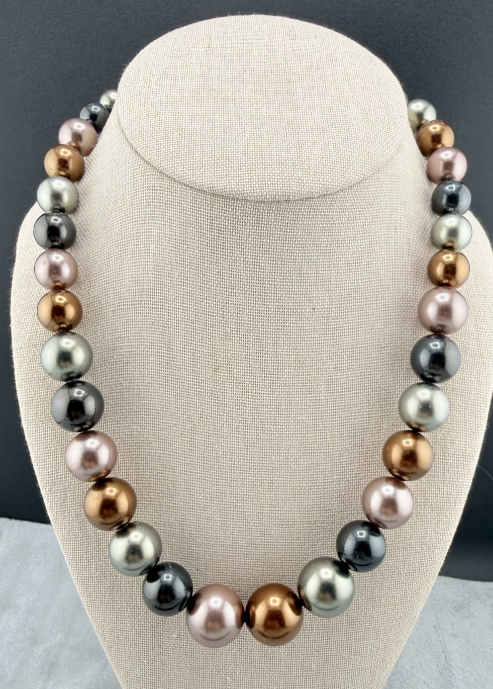Glass Beaded Faux Pearl Necklace Silver Tone 18″
