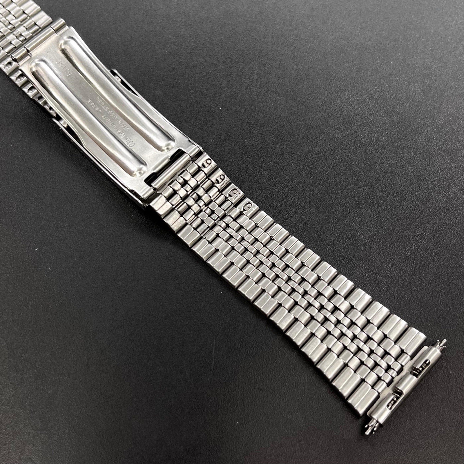 Vintage Maruman 18 to 19 MM Classic St, Steel Japan Men’s Watch Bracelet BS15C
