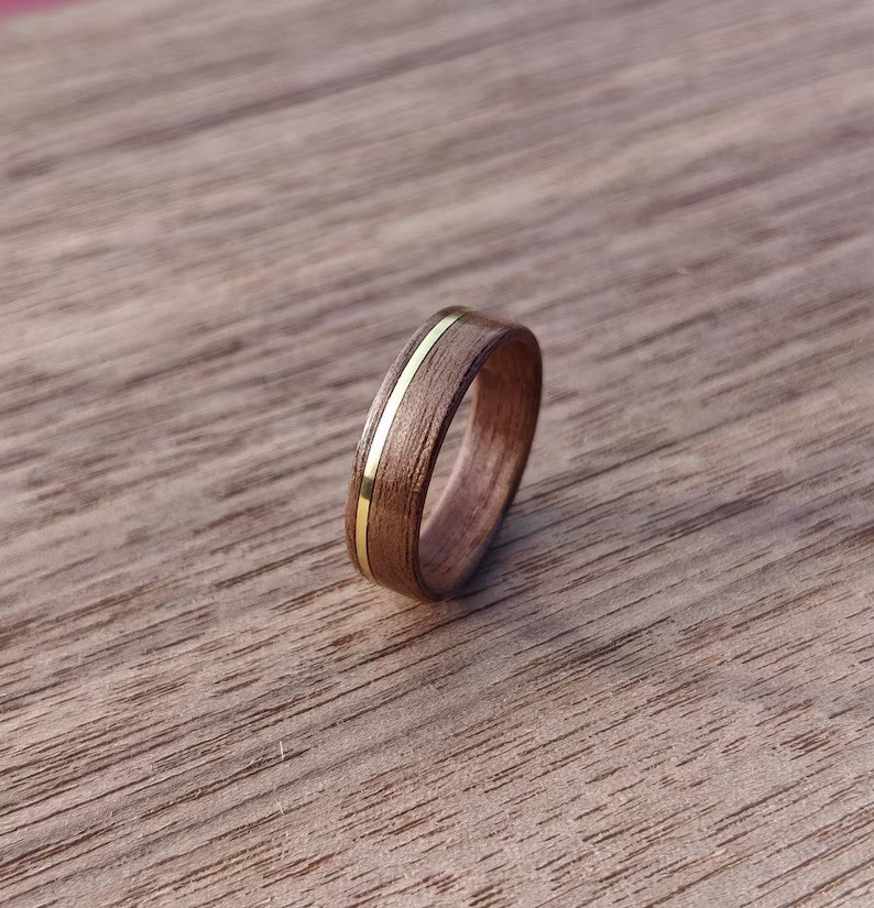 Bentwood Walnut Wedding Ring with Gold Inlay – Wooden Band Men & Women Handmade