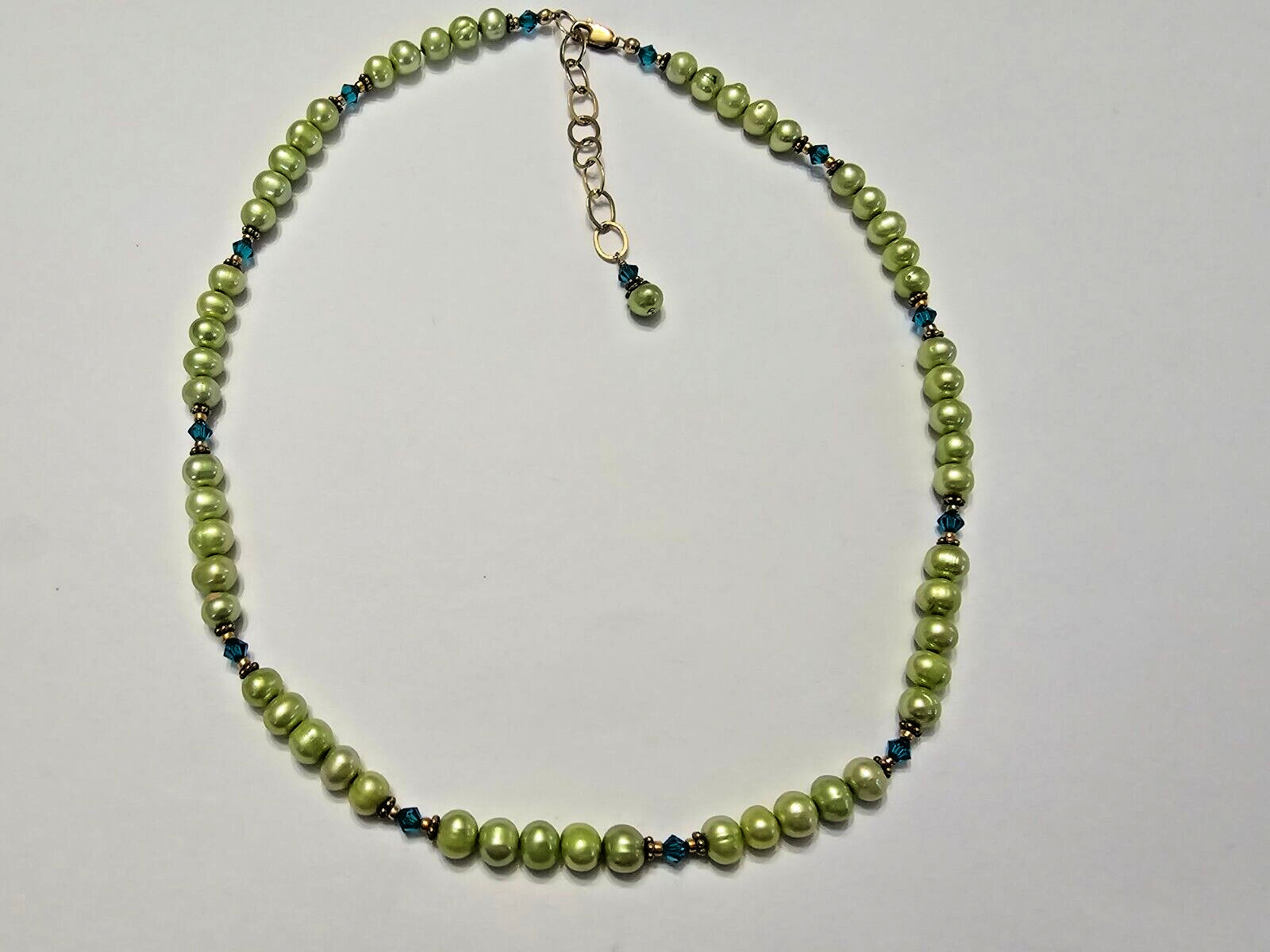 Vintage Green 6 mm Pearl Gold Filled Clasp Beaded Necklace