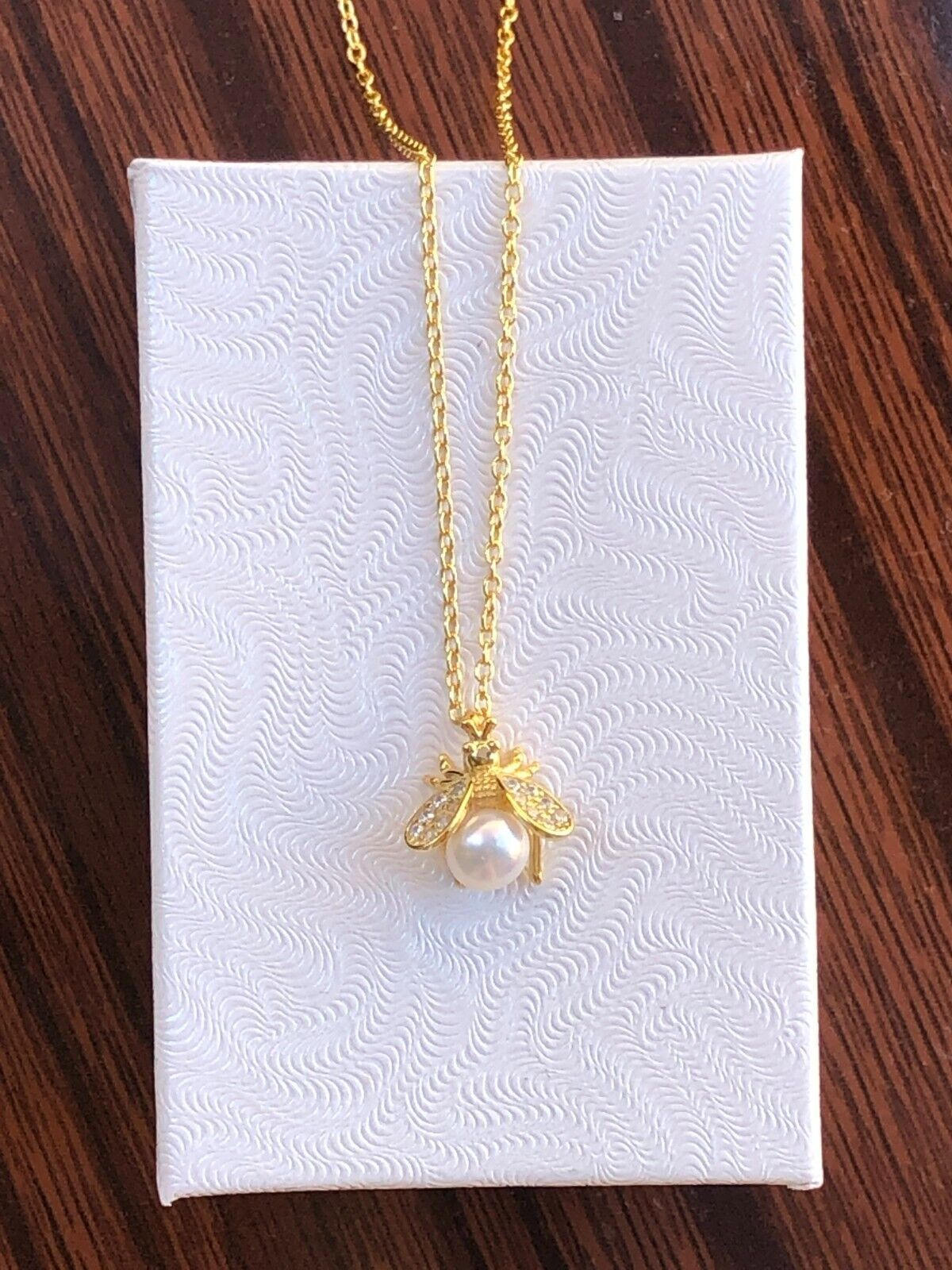 925 Sterling Silver Cz Pearl Bumble Bee Pendant Necklace 11mm(0.43″) 17.75″