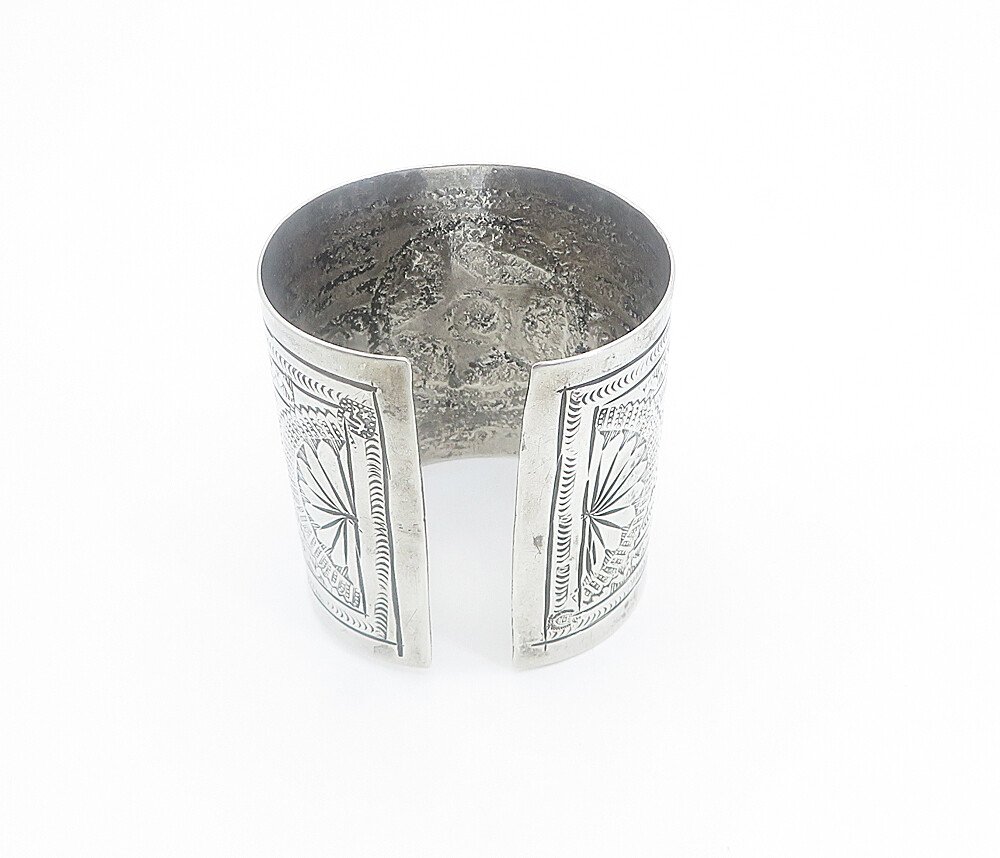 Solid Silver Vintage Antique Etched Star Pattern Cuff Bracelet BT3372