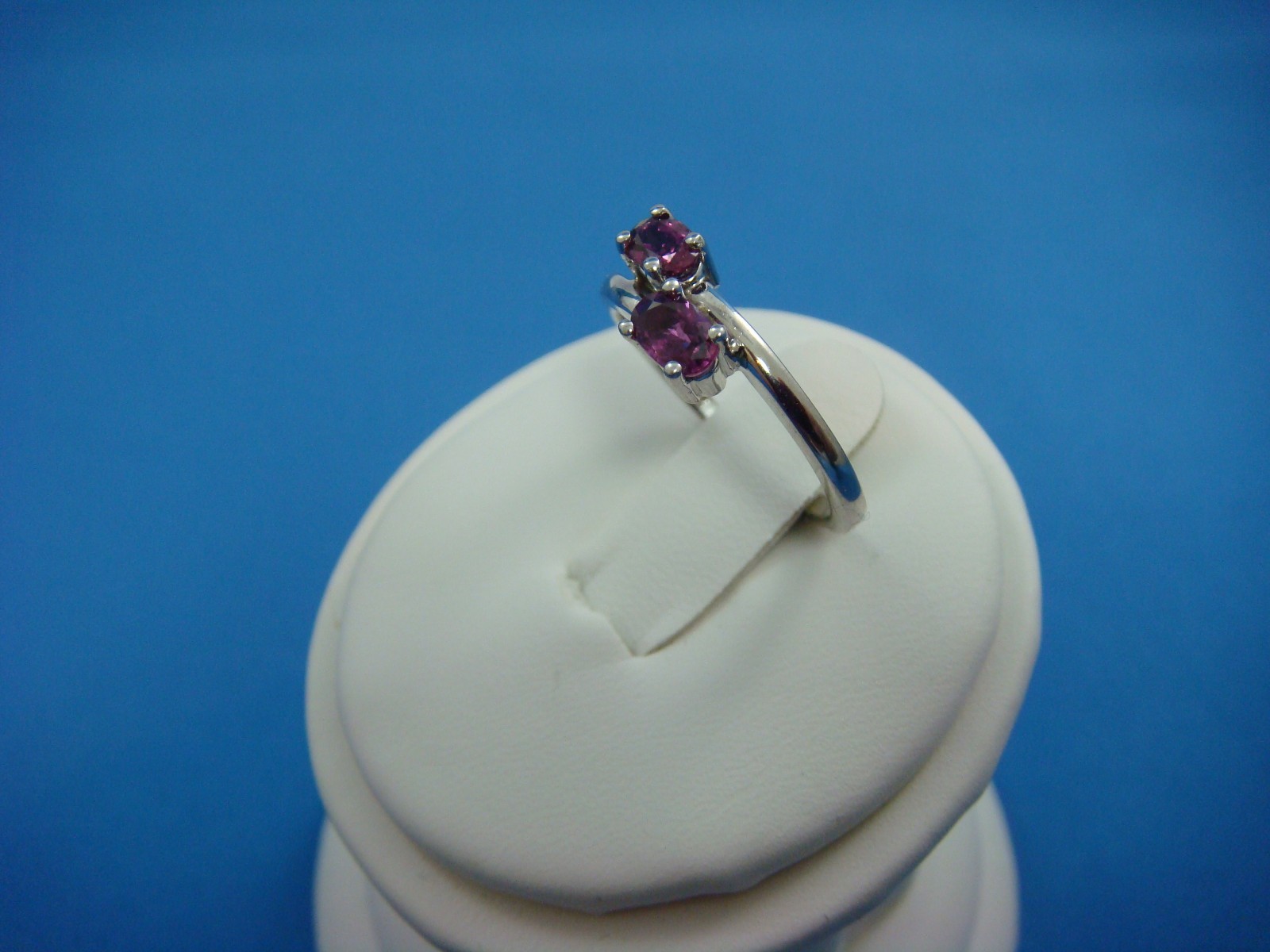 14K WHITE GOLD “EVER US” DESIGN RED TOURMALINE 0.50 CT T.W. LADIES RING SIZE 6