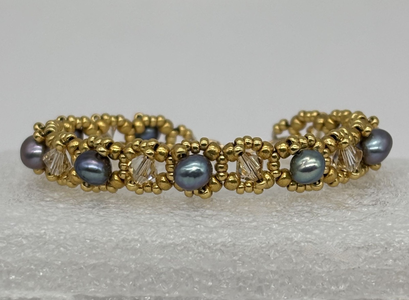 Artisan Made Bracelet Freshwater Pearls Swarovski Crystals 14K GF Clasp Unsigned