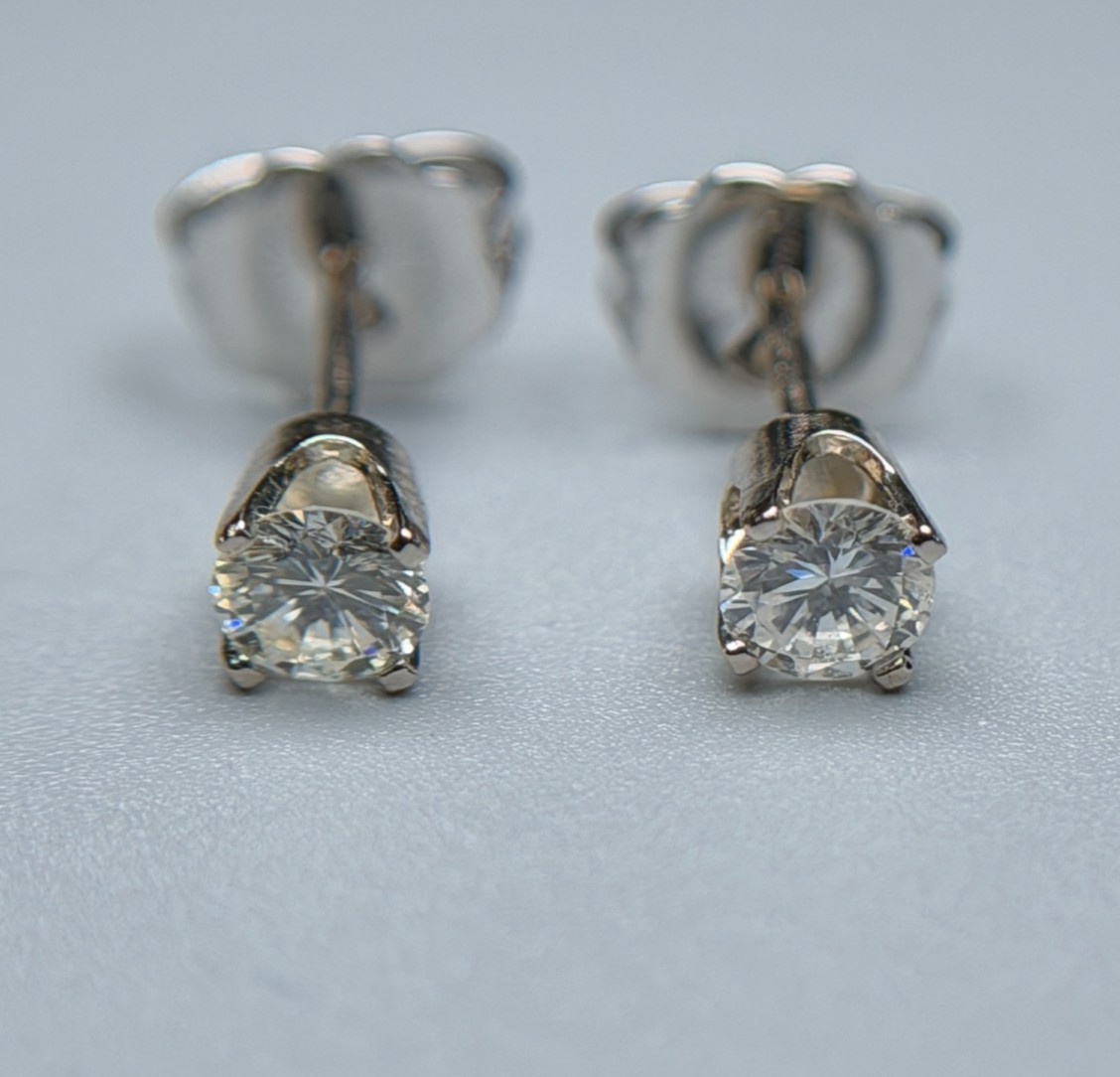 Women’s 14K White Gold .31 CT TDW Bright White Diamond Stud Earrings