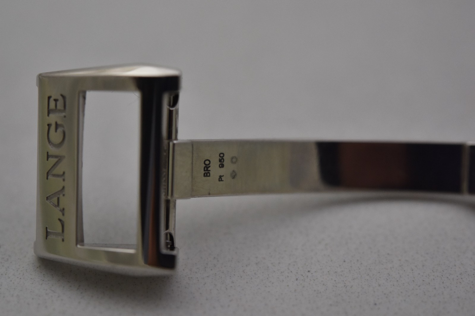A Lange & Sohne PT950 Platinum deployant buckle clasp, 16mm, excellent