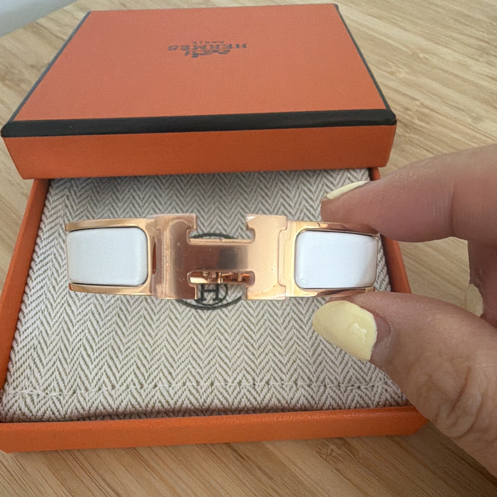 HERMÈS Click H Bracelet Rose Golf Noir Size Pm
