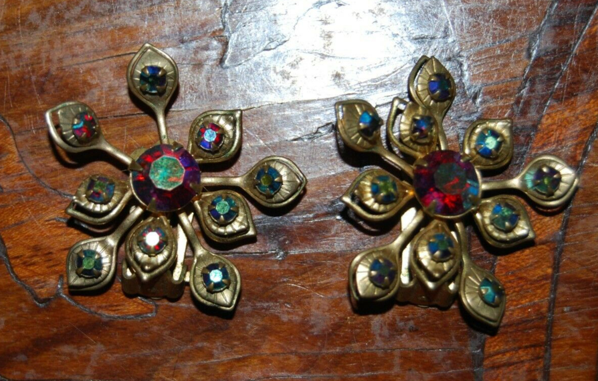 ELEGANT VTG MCM COUTURE IRIDESCENT RHINESTONES GOLDEN FLOWER SPRAY CLIP EARRINGS