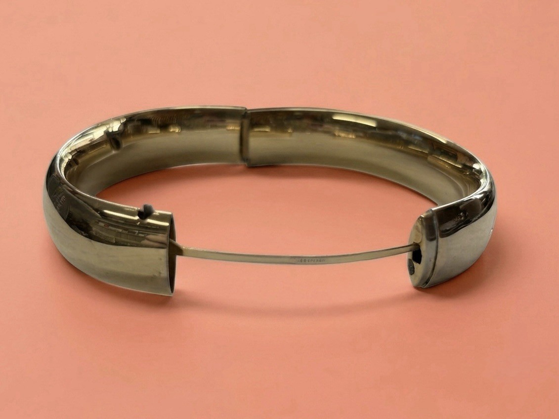 Vintage HFB 1/20 14K GF Gold Filled Etched Floral Hinged Bangle Bracelet-7”