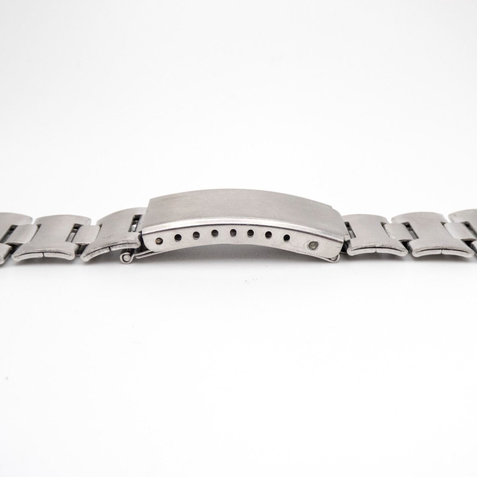 Vintage 21.5 mm stainless steel tapered wristwatch bracelet with trifold clasp