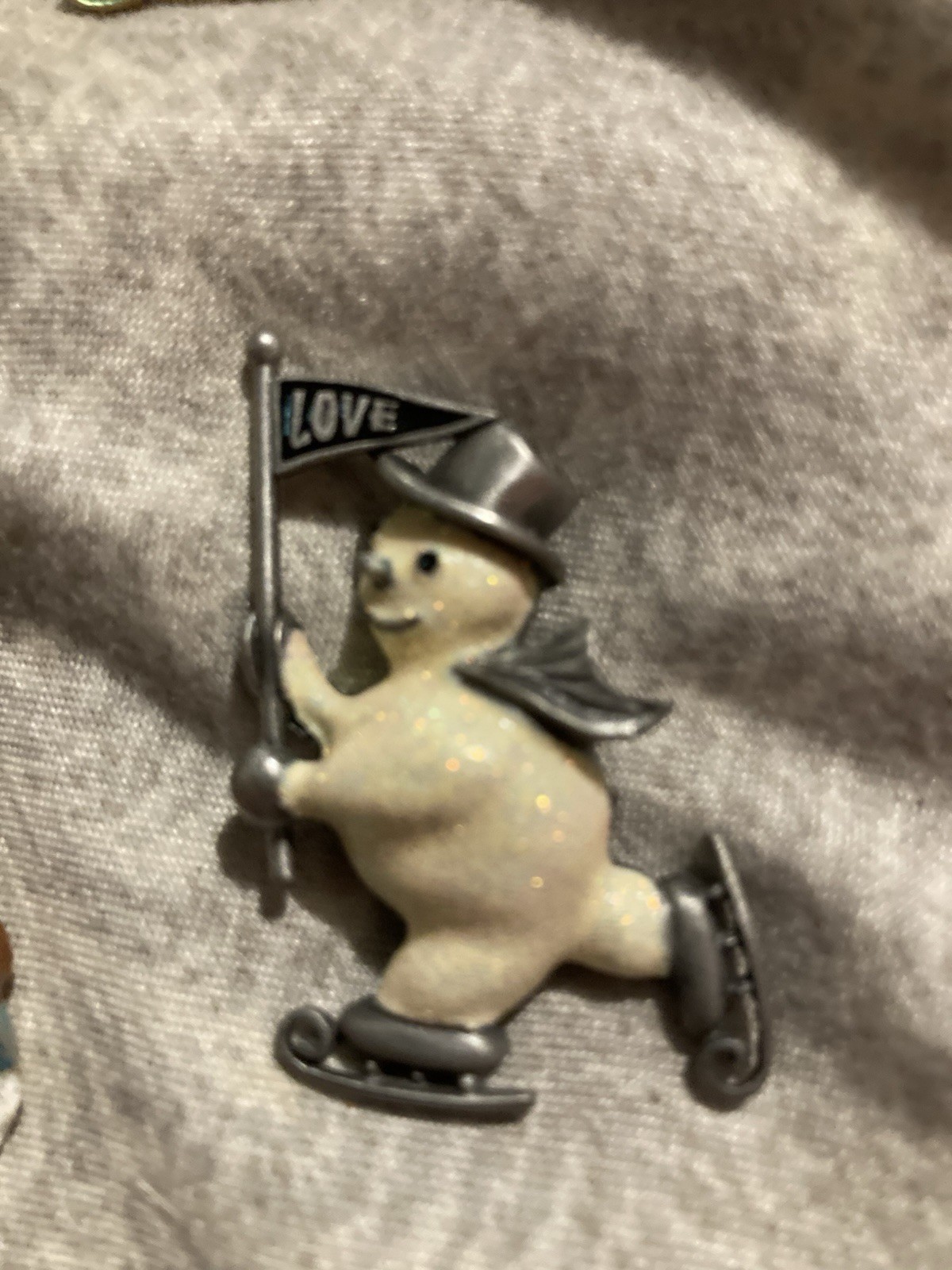 Lot of 4 Christmas Pins Santa’s and Snowmen Pins Vintage