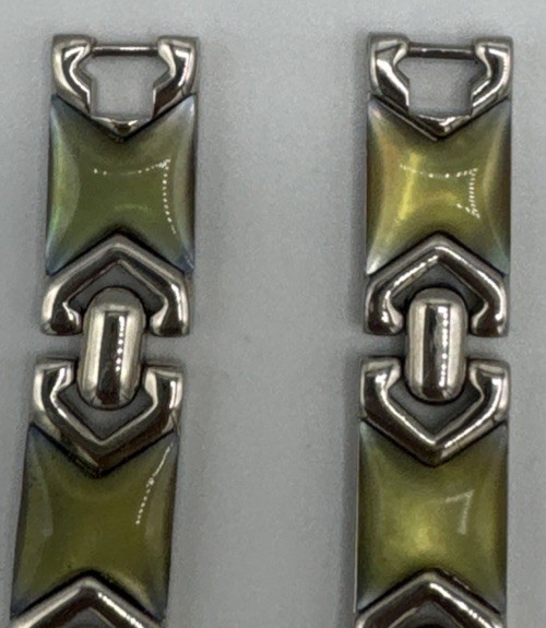 Vintage Alto Ladies Watch Bracelet Set Silver and Green Band New Battery Works