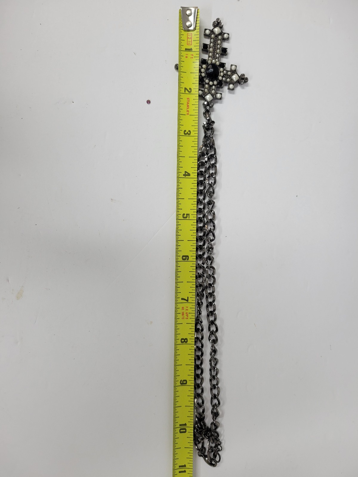 ROBERT ROSE Black & White Rhinestone Cross Pendant Necklace 18″ chain