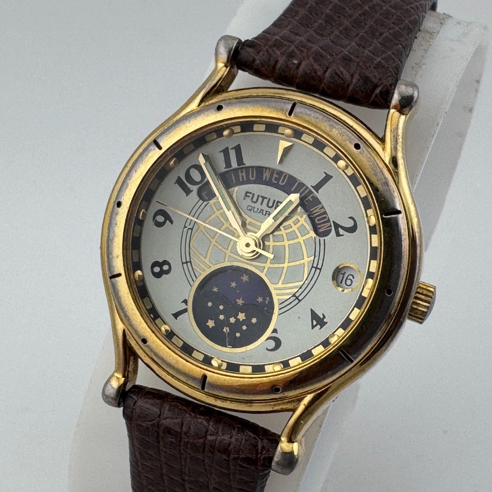 VTG Futura Quartz Watch Women Moon Phase Gold Tone Leather Day Date New Battery