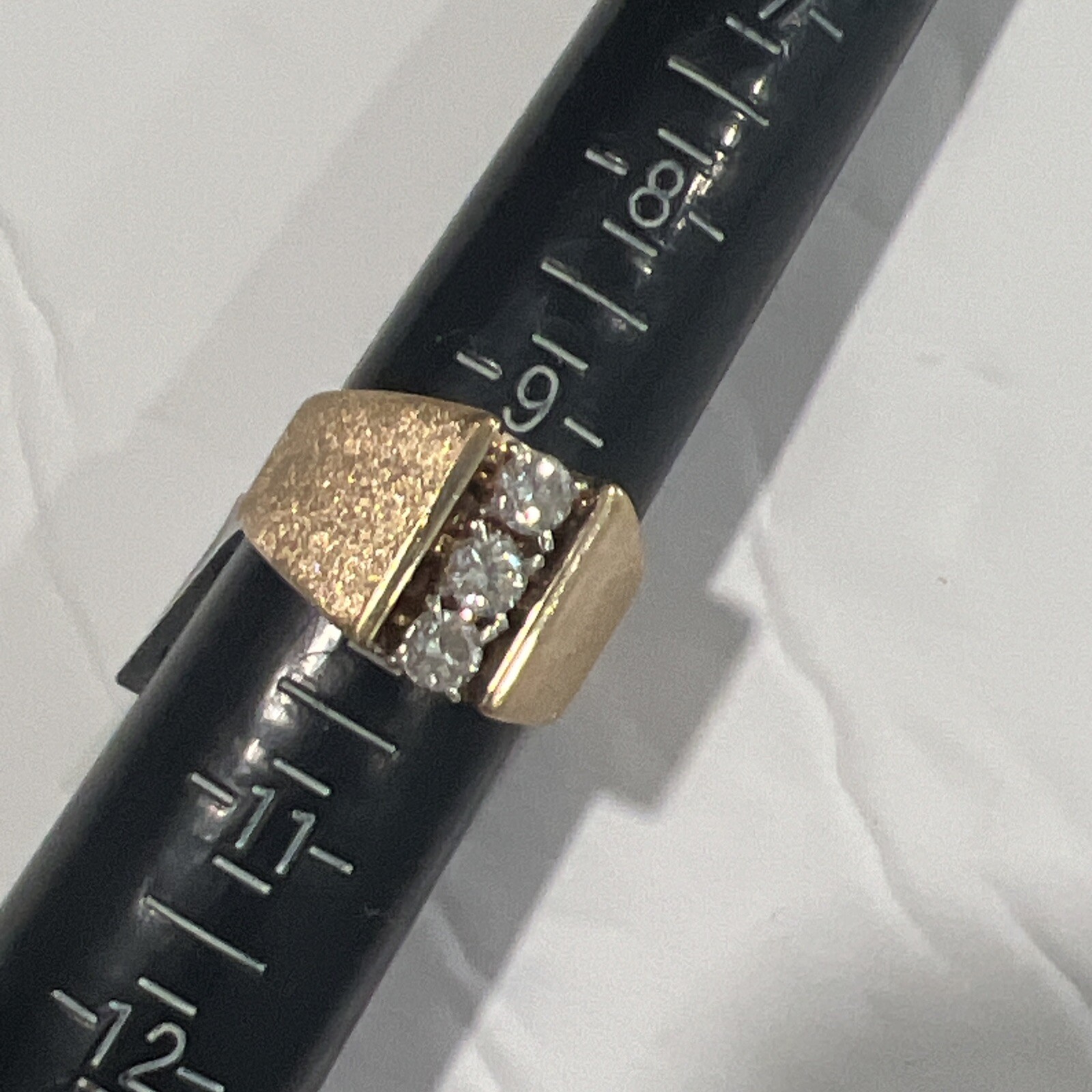 Men’s 10 KT Solid Gold 3 Diamond’s Large BRUSHED Band RING Size 10 STAMPED NEW