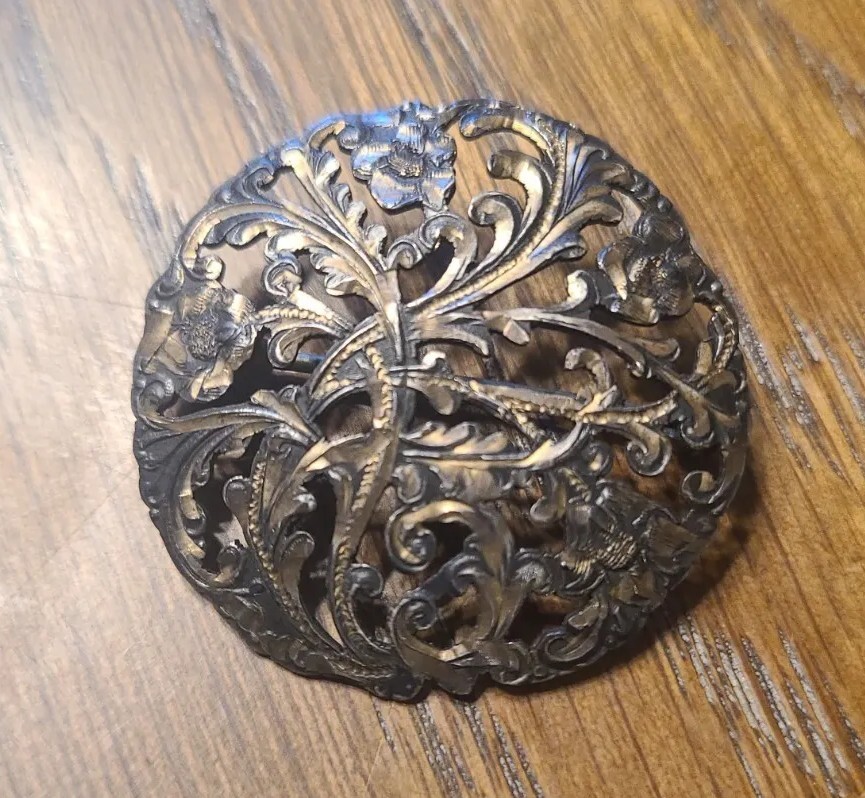 Vintage Industria Argentina 900 Silver Round Pierced Pin Brooch – Signed – 2″