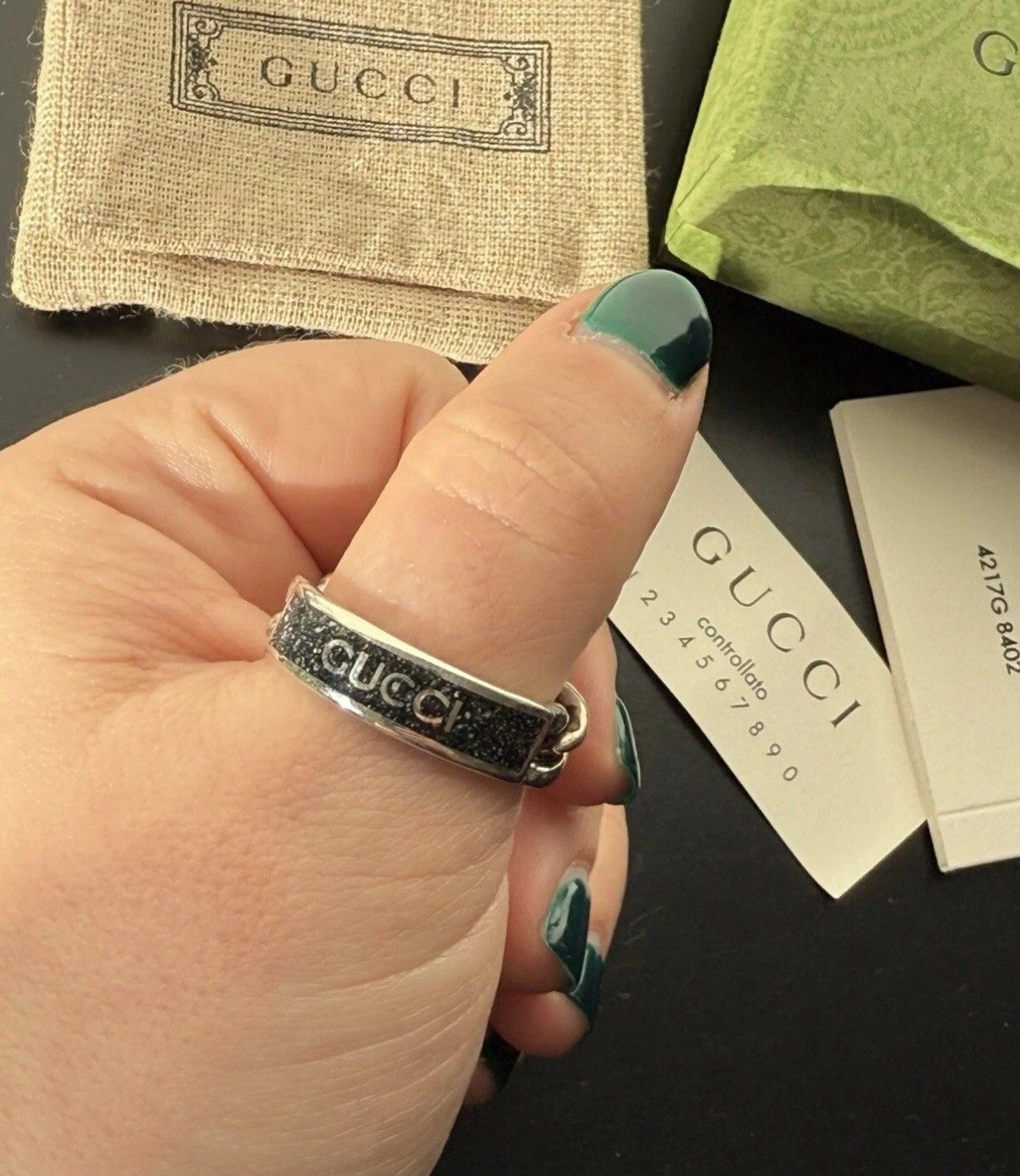 Gucci Logo Sterling Silver & Enamel Plaque Chain Ring Unisex Size IT25 US 11 NEW