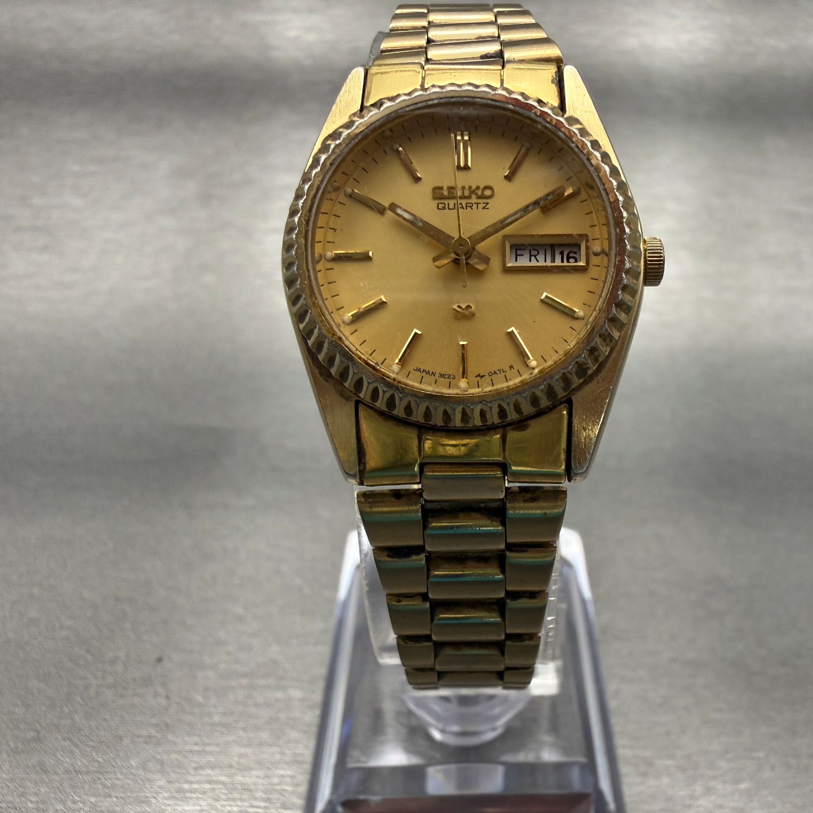 Seiko SQ Watch Women 24mm Gold Dial Gold Tone Daydate Round 3E23-0A69 New Batt