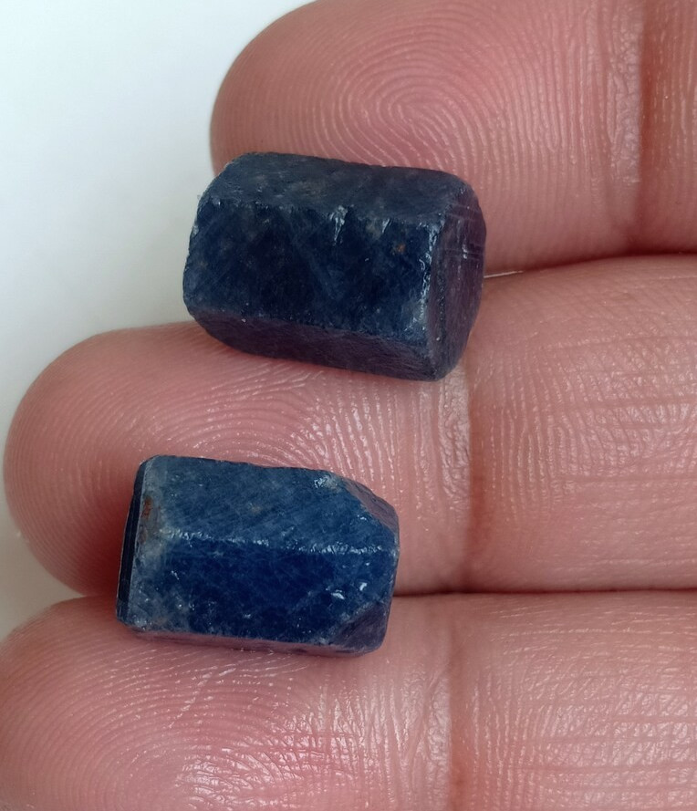 NATURAL Blue Sapphire Rough Unheated Untreated Sapphire For Pendent 38 Carat