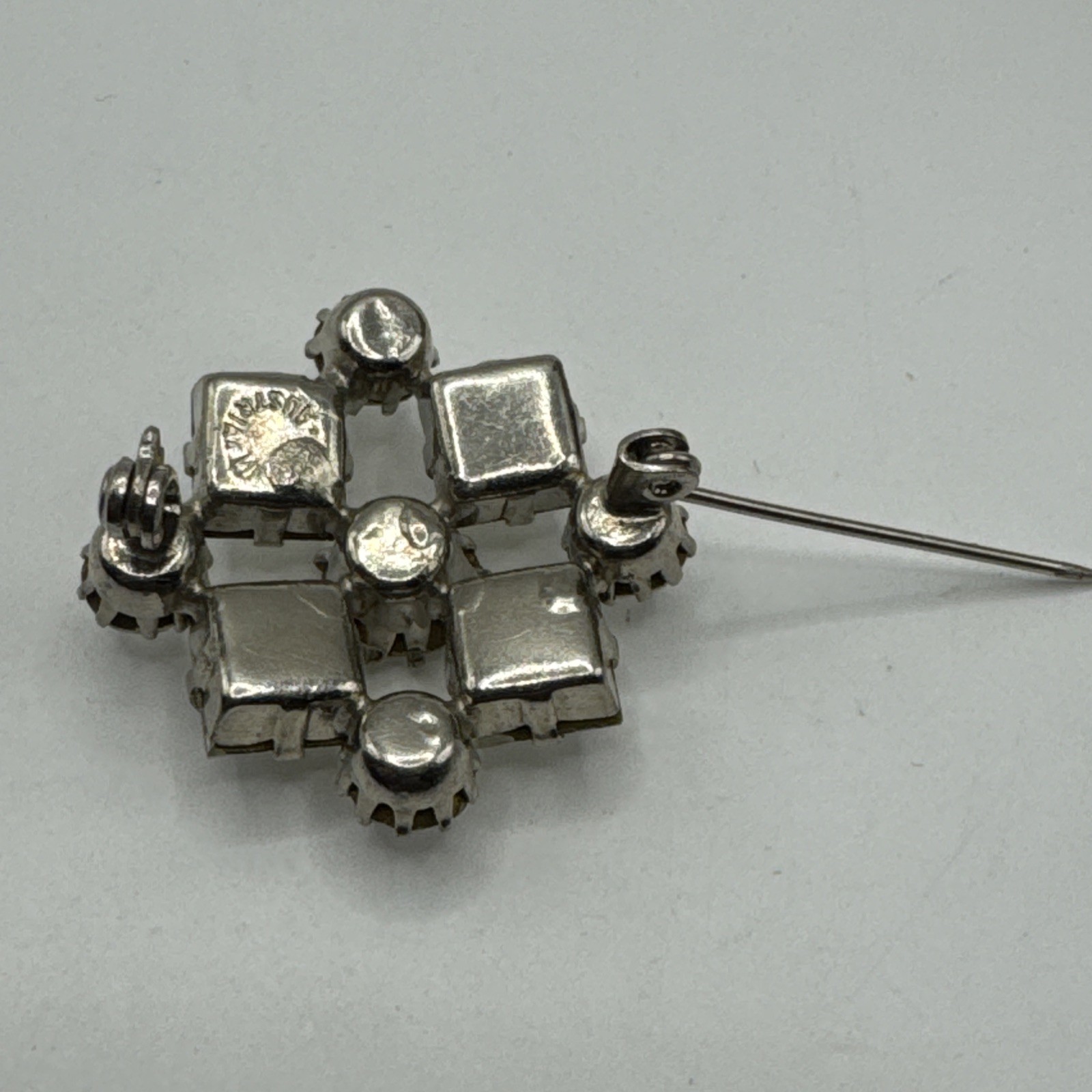 Vintage Elegant Clear Crystals Rhinestones Prong Brooch Silver Tone 1.25”x1.25”