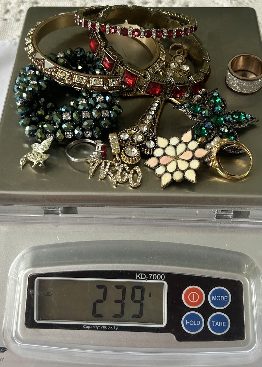 Lot Of 12 VTG Costume Jewelry Pendant Bracelet Ring 1 Stone Missing