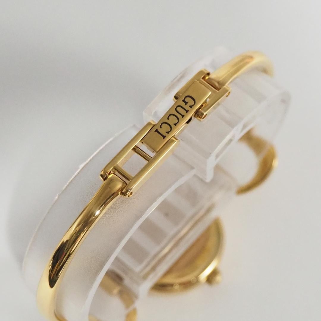 GUCCI 1600 shell bangle watch wristwatch H929