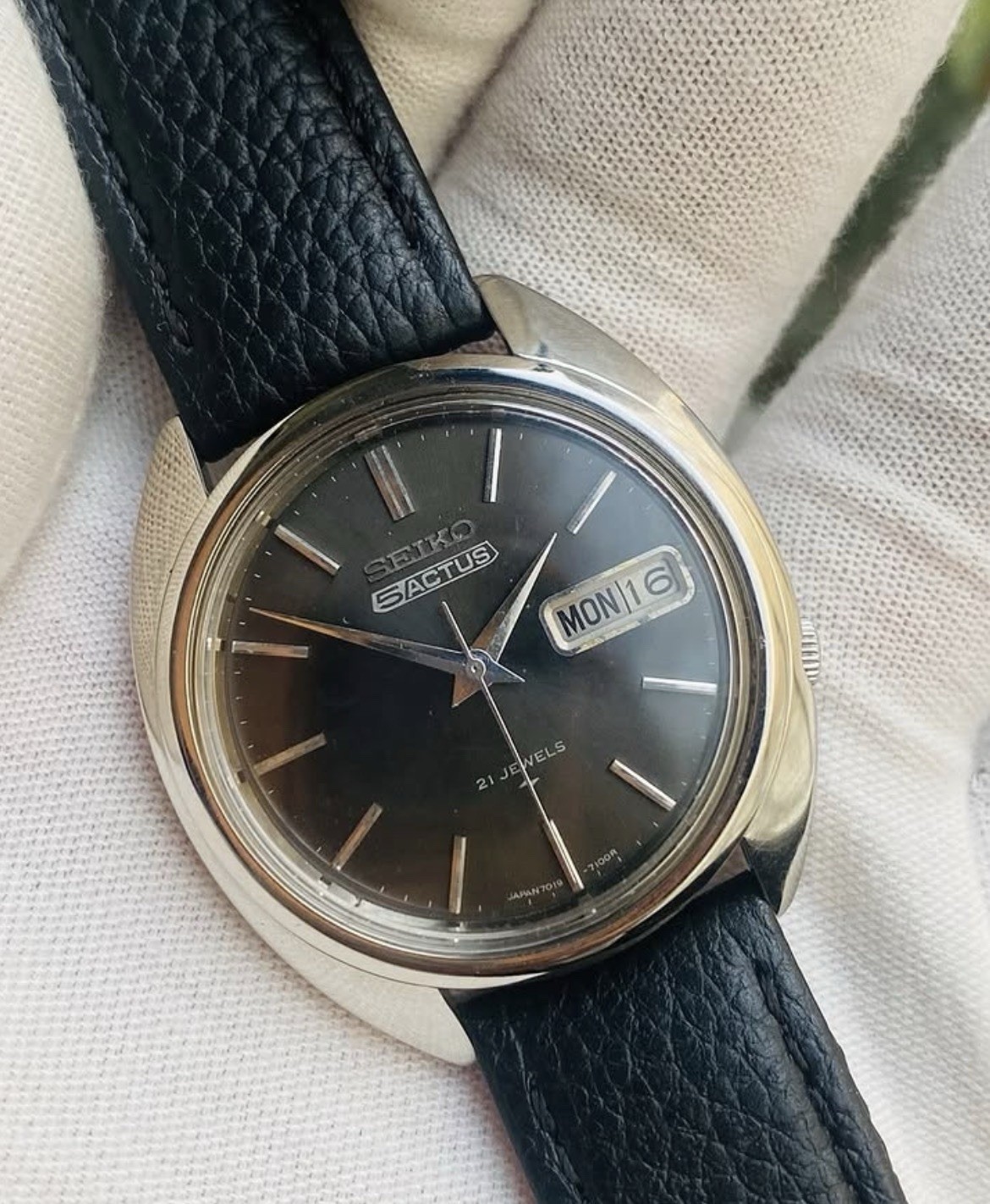 Vintage Seiko 5 Actus 7019-7080 Automatic 1971 Japan Made Dress Watch For Men