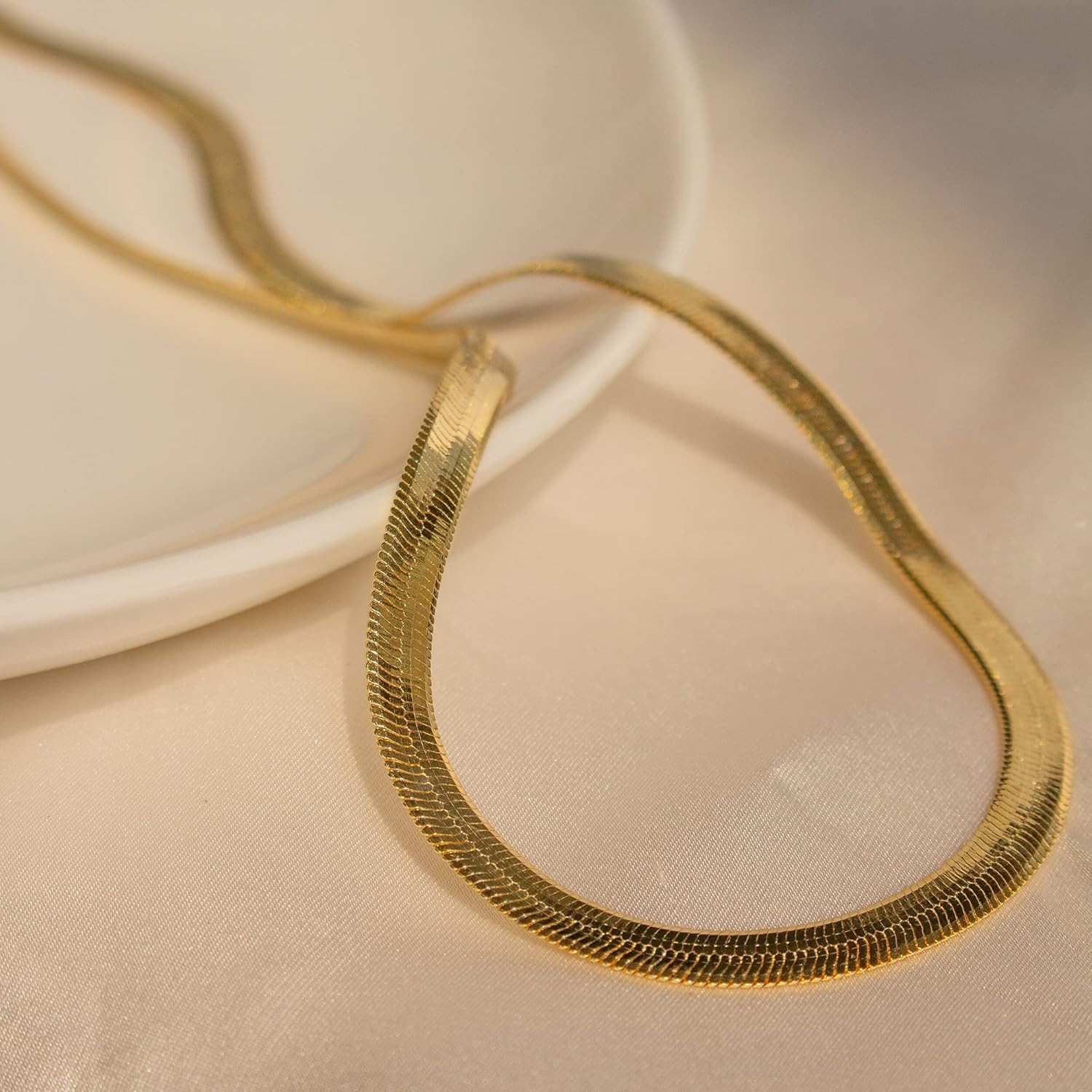 Simple Elegance: 5mm Gold Plated Choker Necklace for Women – Includes Gift Box